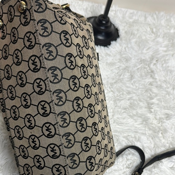 Michael Kors Black and Tan Tote Bag with Dustbag - Picture 7 of 16